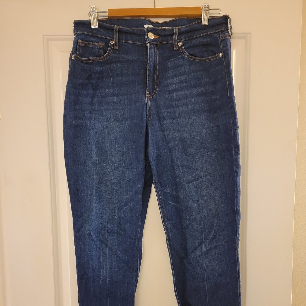 Old Navy The Power Jean A.K.A The Perfect Straight Ankle, Size 10